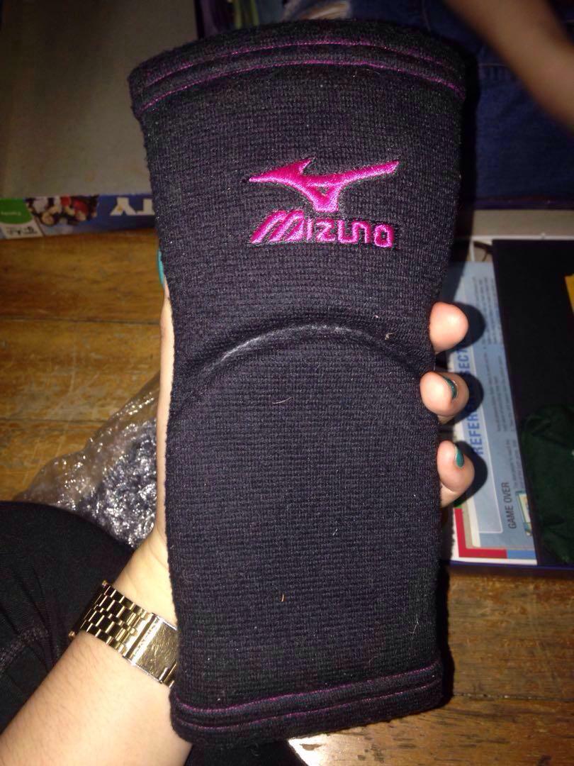 Elbow Pads (mizuno authentic), Men's Fashion, Activewear on Carousell