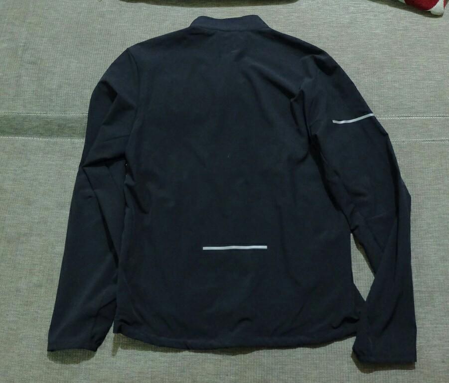 jaket reebok running