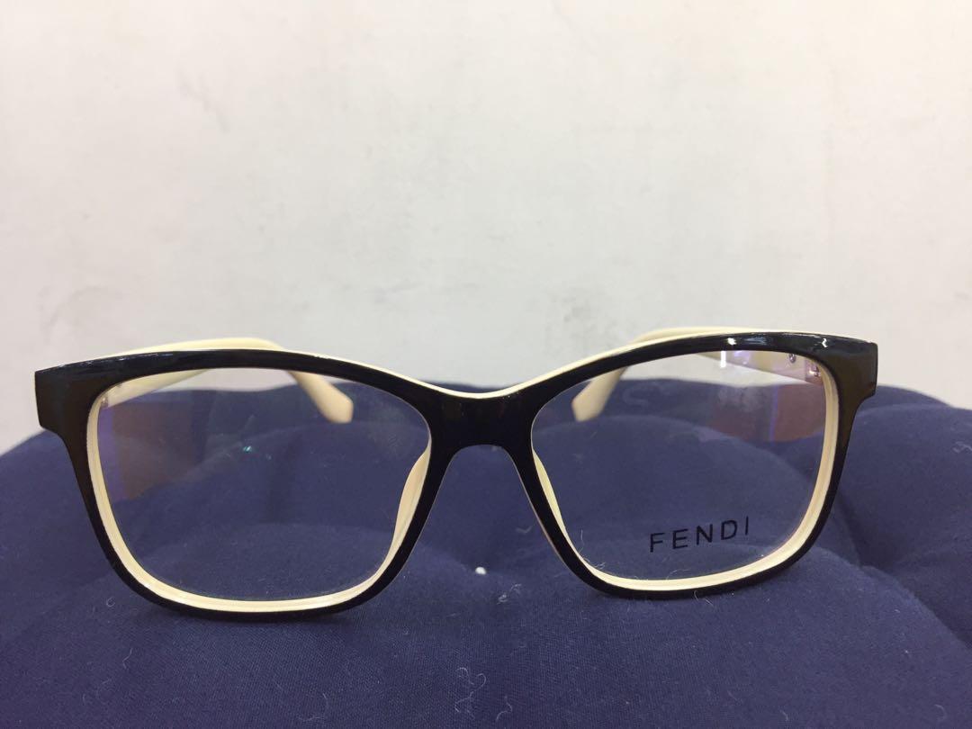 frame kacamata fendi