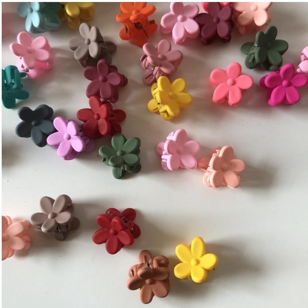 small flower hair accessories