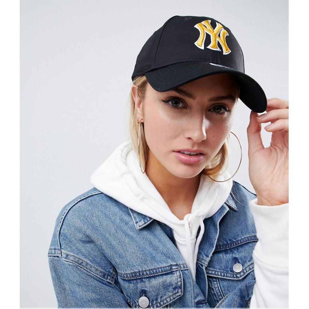 Модно надета бейсболка. Бретонская кепка женская. Кеппи 2022. Модные бейсболки. Кепка gaelle.