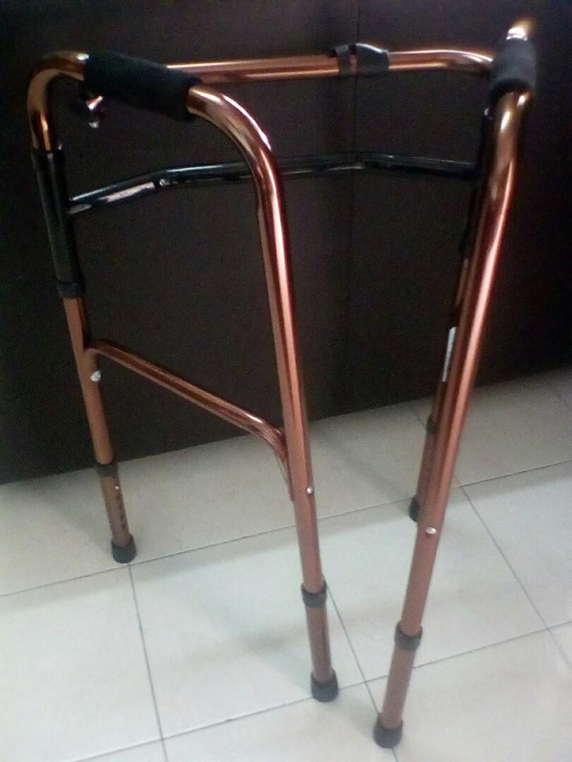 Tongkat Alat Sokongan Untuk Berjalan Bagi Oku Orang Tua Everything Else Others On Carousell
