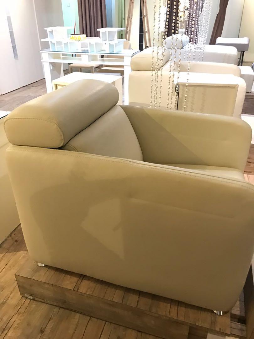 Used Giormani Sofa, 傢俬＆家居, 傢俬, 梳化 Carousell
