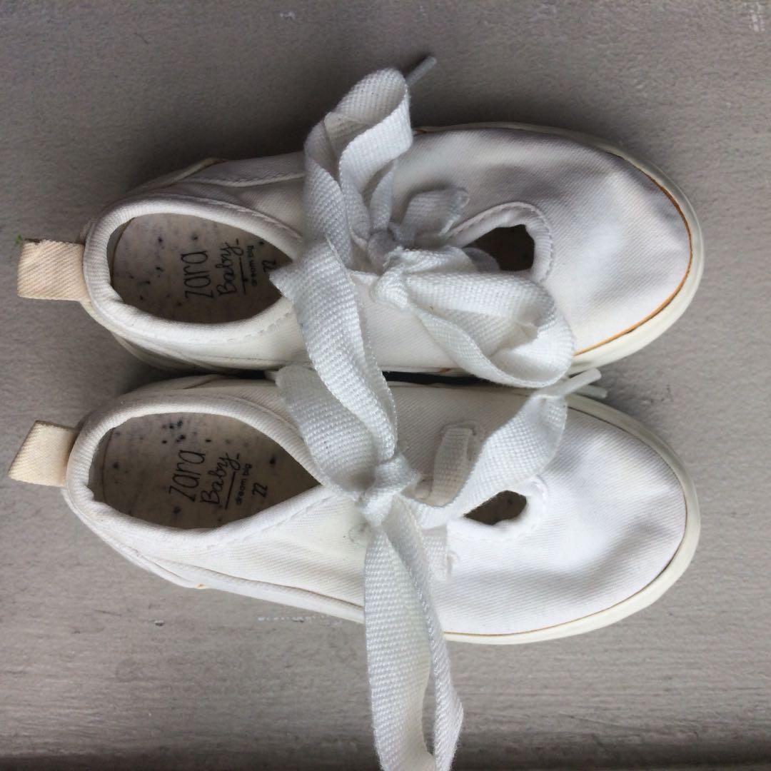 Zara Baby Shoes | Barely used (Category: Babies & Kids Fashion) located in Pasig City. Submitted by johnroswell (Listing ID 229368682, Image 1). Description: Good condition 9/10 Size 22 Cute ribbon laces .