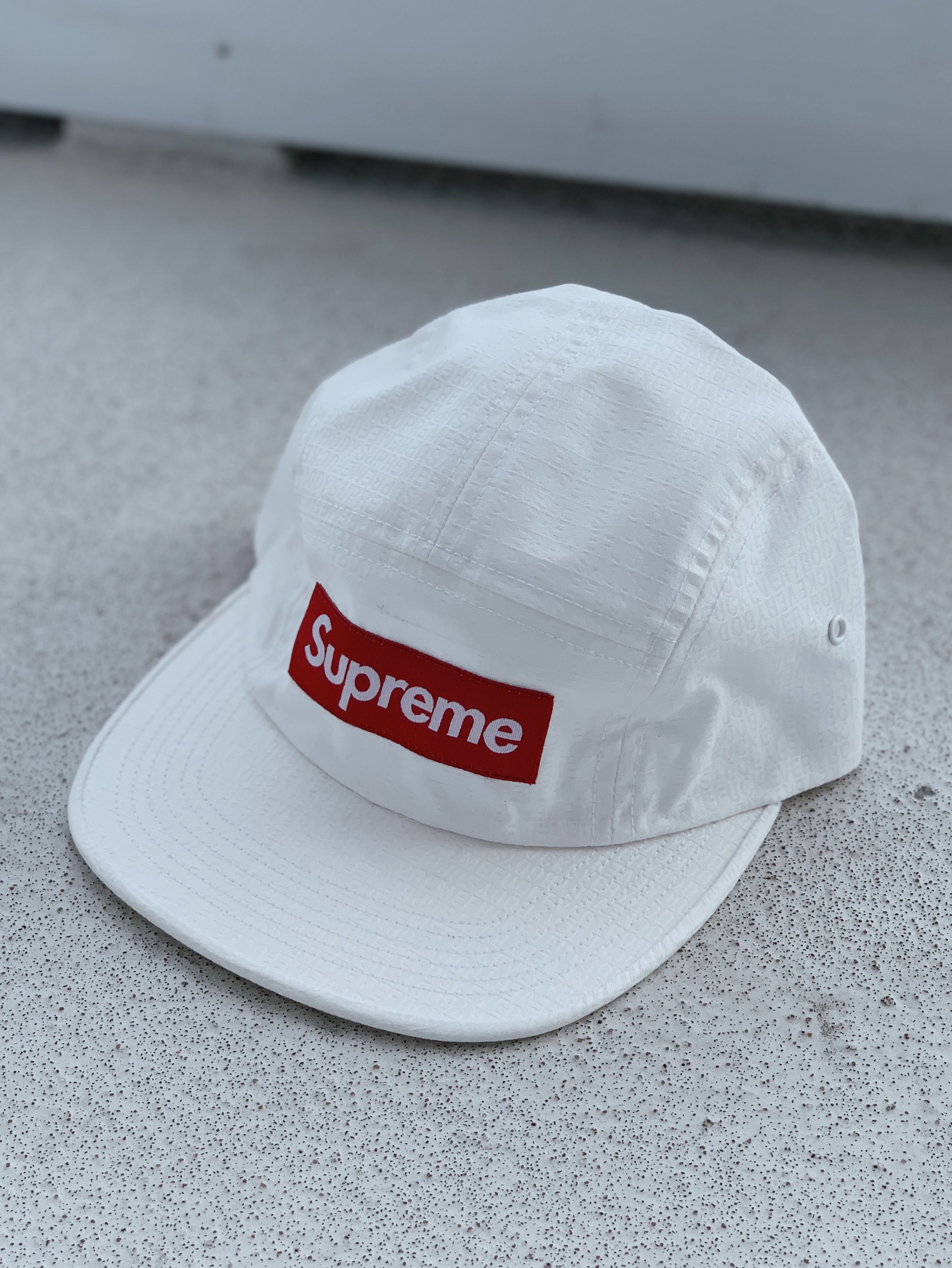 BNWT Supreme Fuck Everybody Jacquard Camp Cap in White SS19