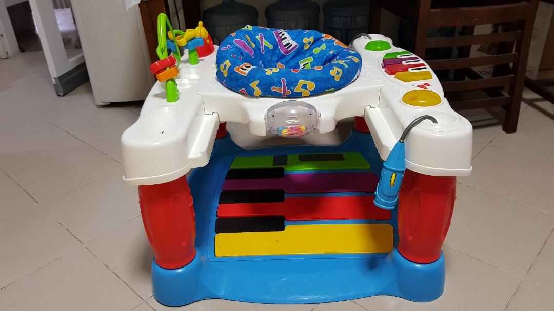 piano exersaucer