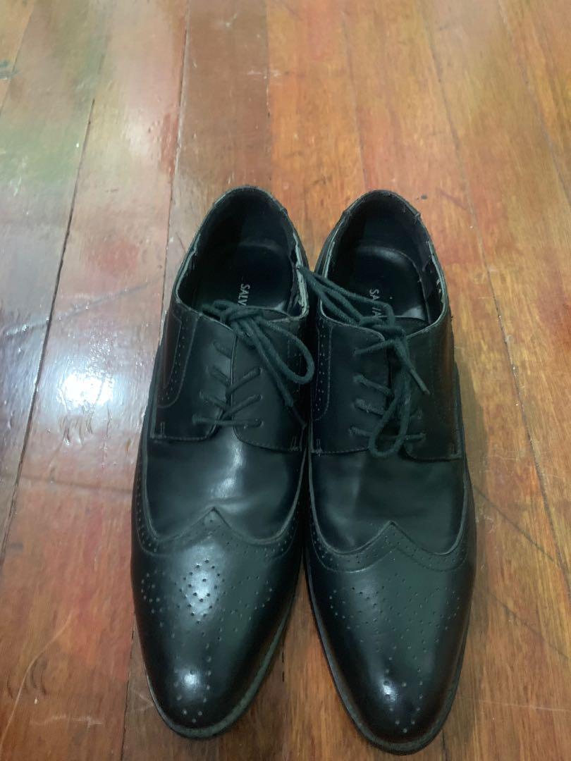 Formal Shoes (Category: Dress Shoes) located in Manila. Submitted by _doraemon (Listing ID 229541183, Image 1). Description: From sm department store Size 9 No box Can ship via grab express .