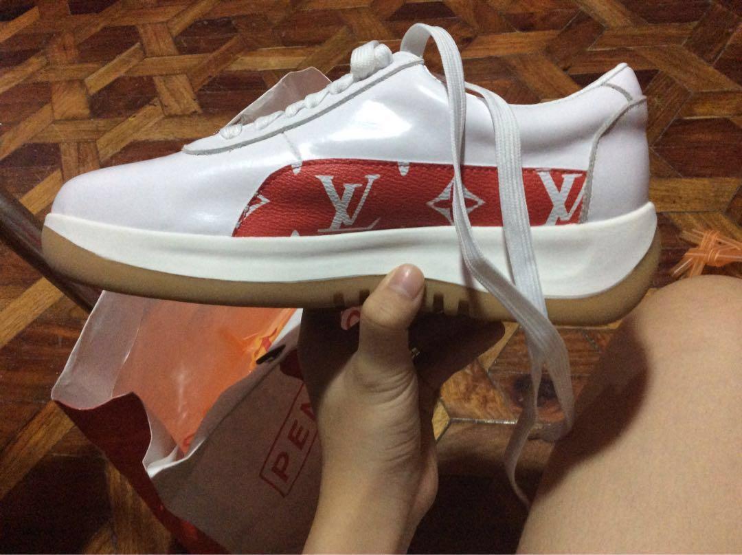 Louis Vuitton X Supreme Sneaker Size 6.5, Luxury, Sneakers & Footwear on  Carousell