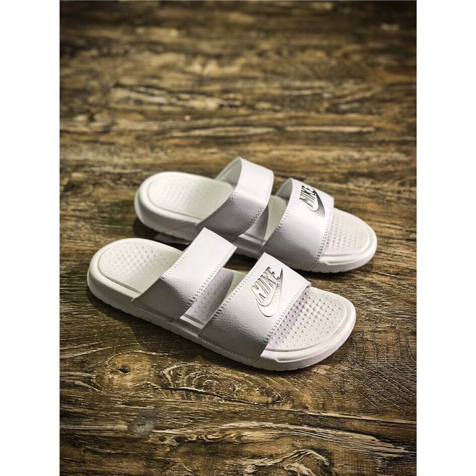 nike benassi two strap