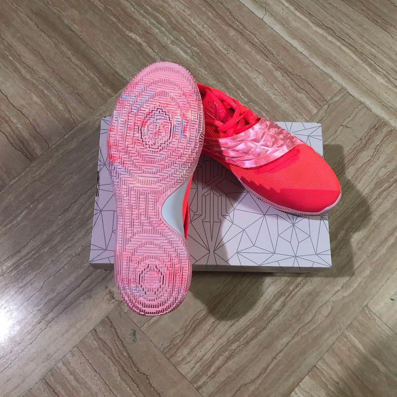 Kyrie 4 hot punch 2025