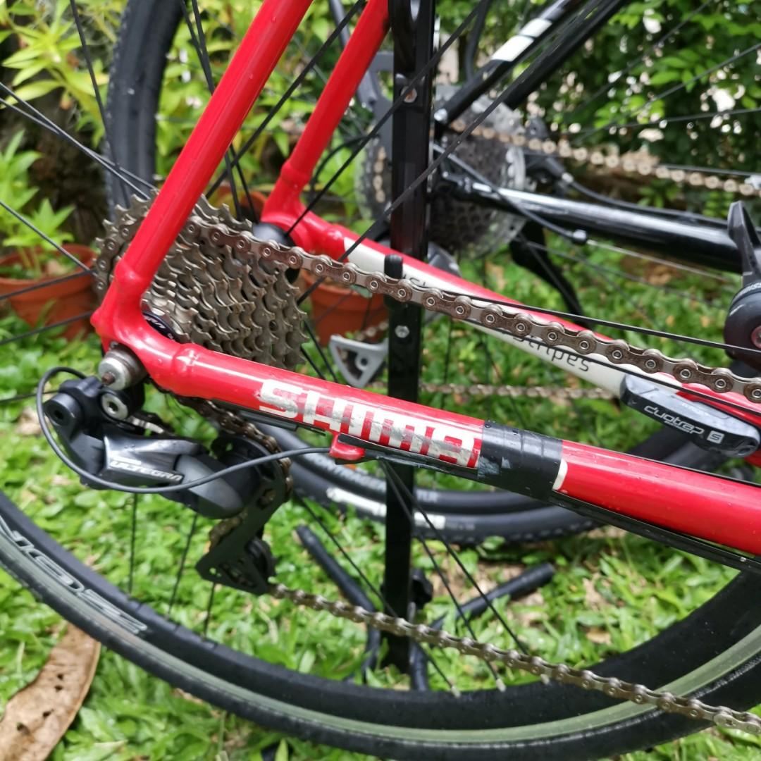 Trek Domane 4.0, upgraded wheels and electronic gears (di2), Bicycles