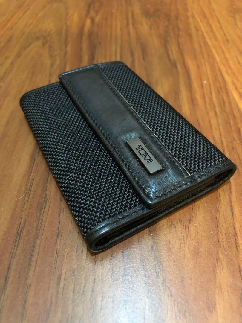 tumi keychain wallet