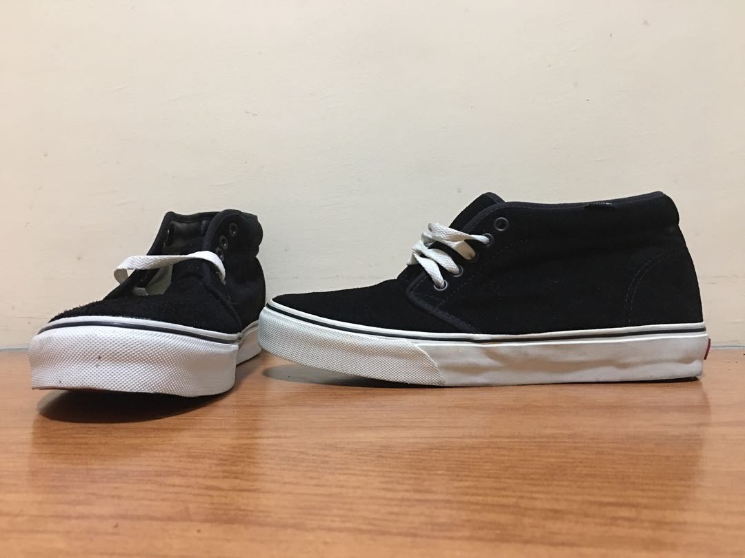 vans chukka black suede