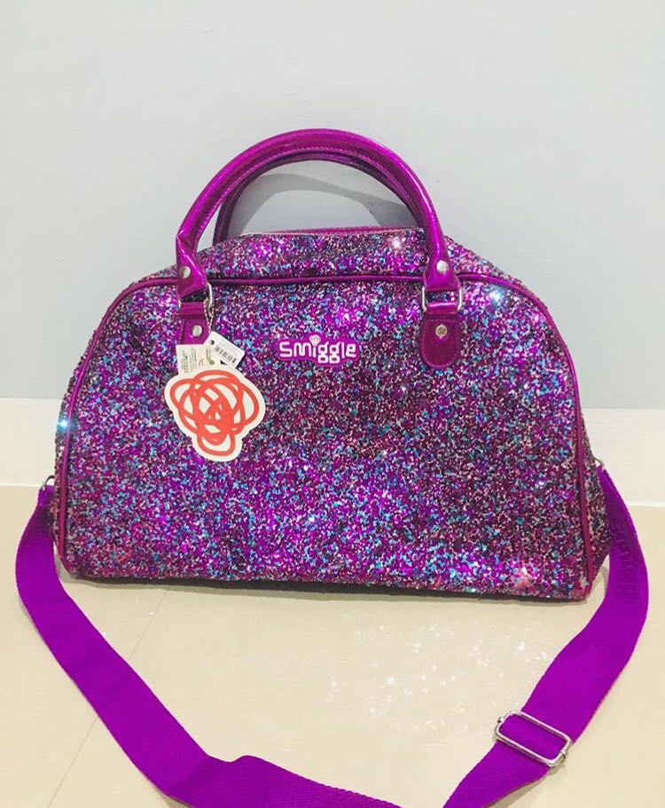 Brandnew SMIGGLE weekender bag
