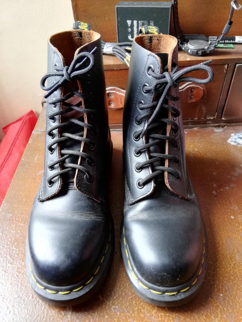black quilon dr martens