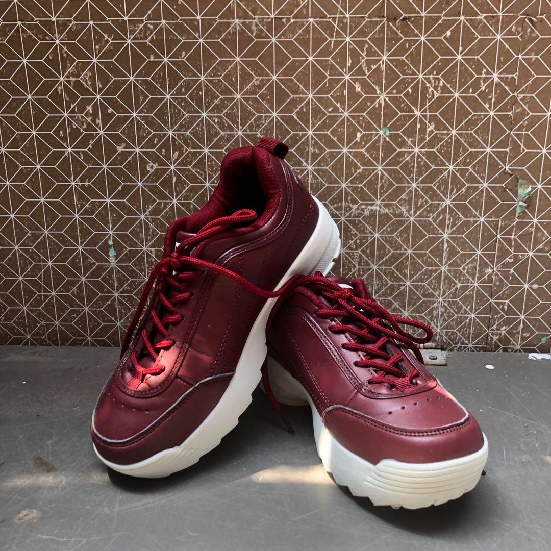 fila disruptor maroon