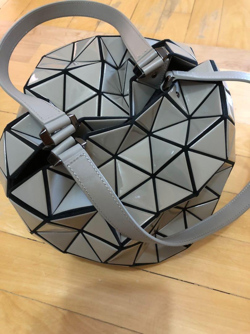 Issey Miyake Marunouchi Bag Women S Fashion Bags Wallets Handbags On Carousell Issey Miyake Marunouchi Bag Women S Fashion Bags Wallets Handbags On Carousell