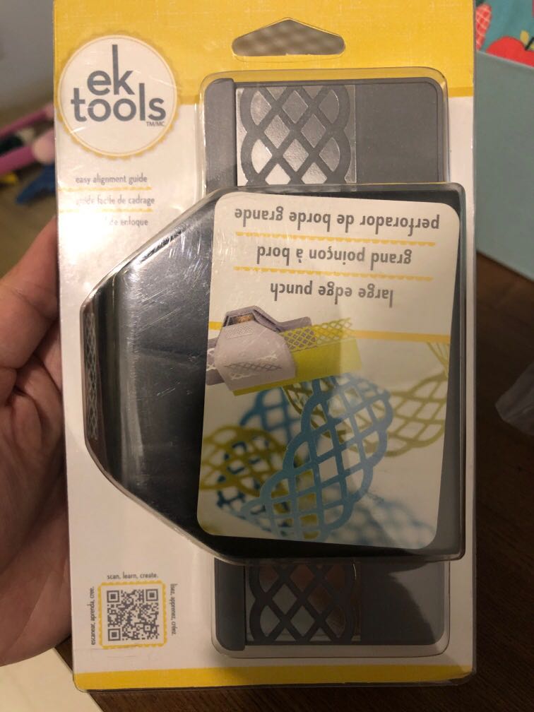 Large Edge Punch, Hobbies & Toys, Stationery & Craft, Craft Supplies