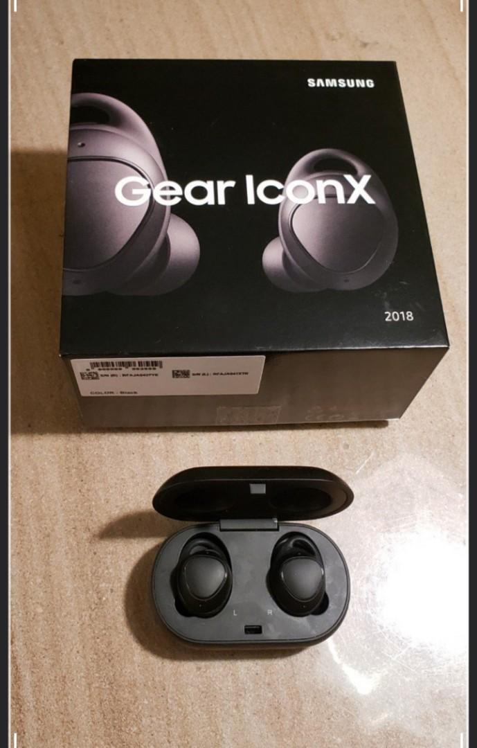 samsung gear iconx iphone