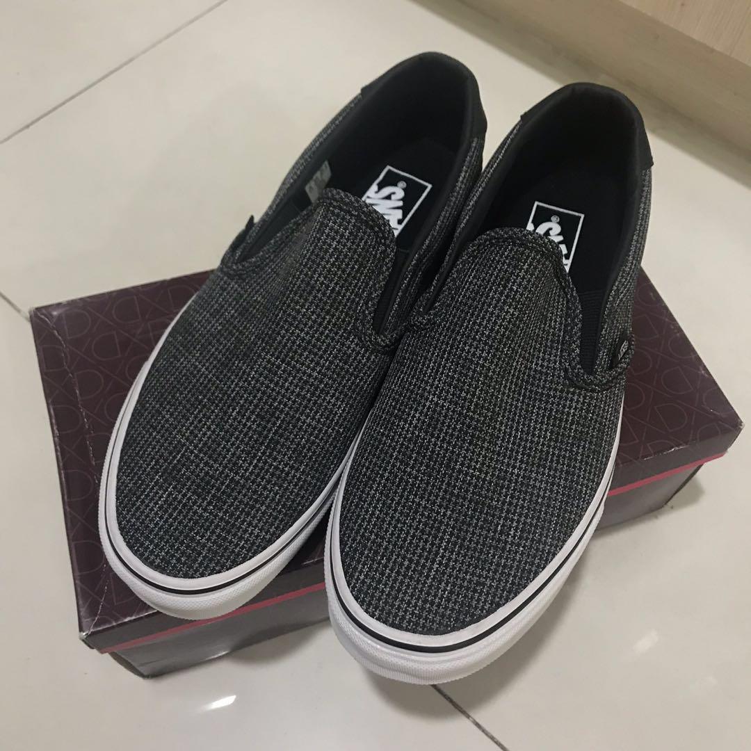 gray slip on womens shoes