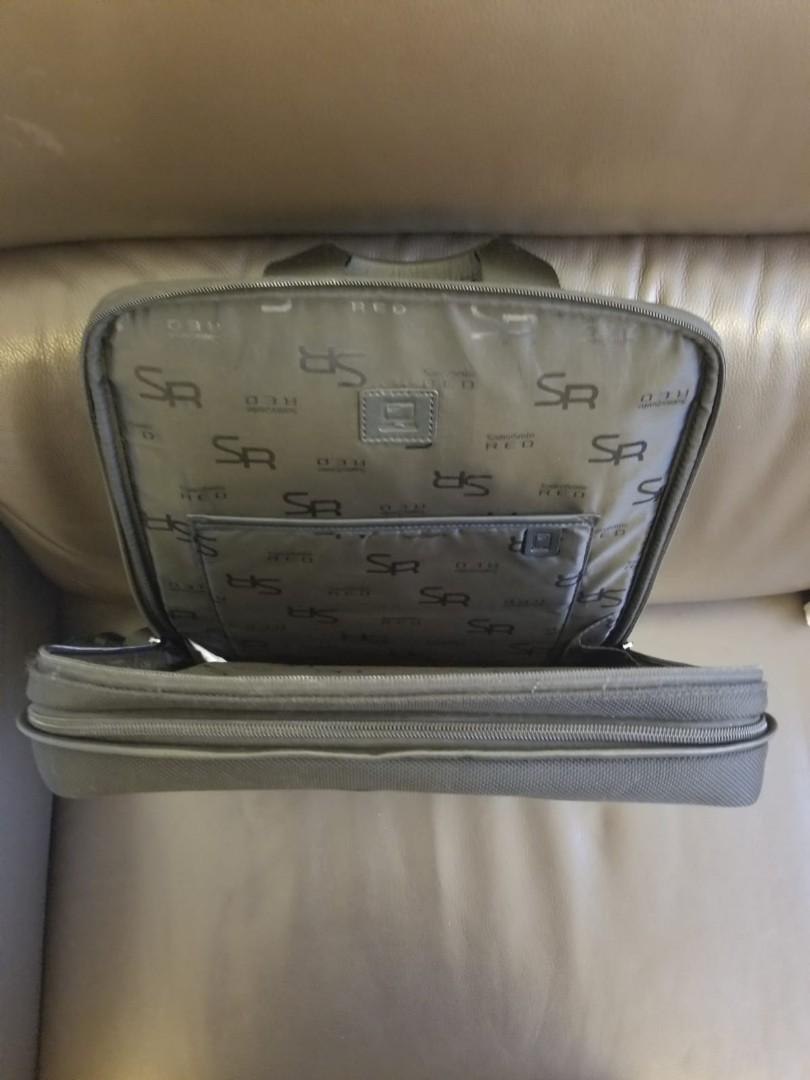 Backpack （分類：背包）位於 Hong Kong。 由 jm725 提交（商品編號 229900796，圖片 8）。簡介： 90% new。