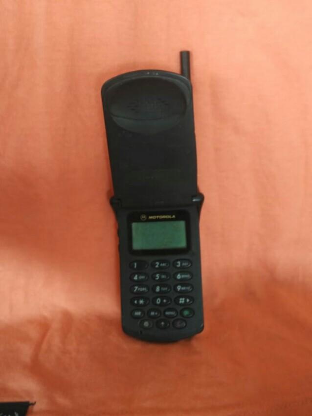Bapau Hp Jadul Motorola Antiques Others On Carousell