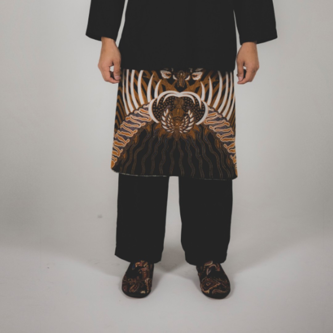 Batik Samping In Jawa Black Men S Fashion Bottoms Trousers On Carousell