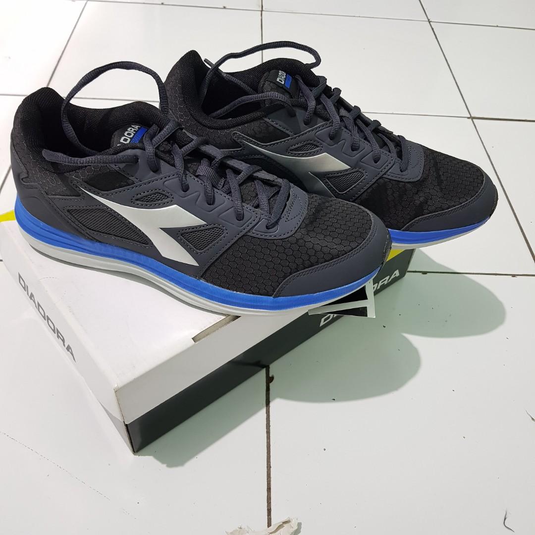 Diadora heron 2025