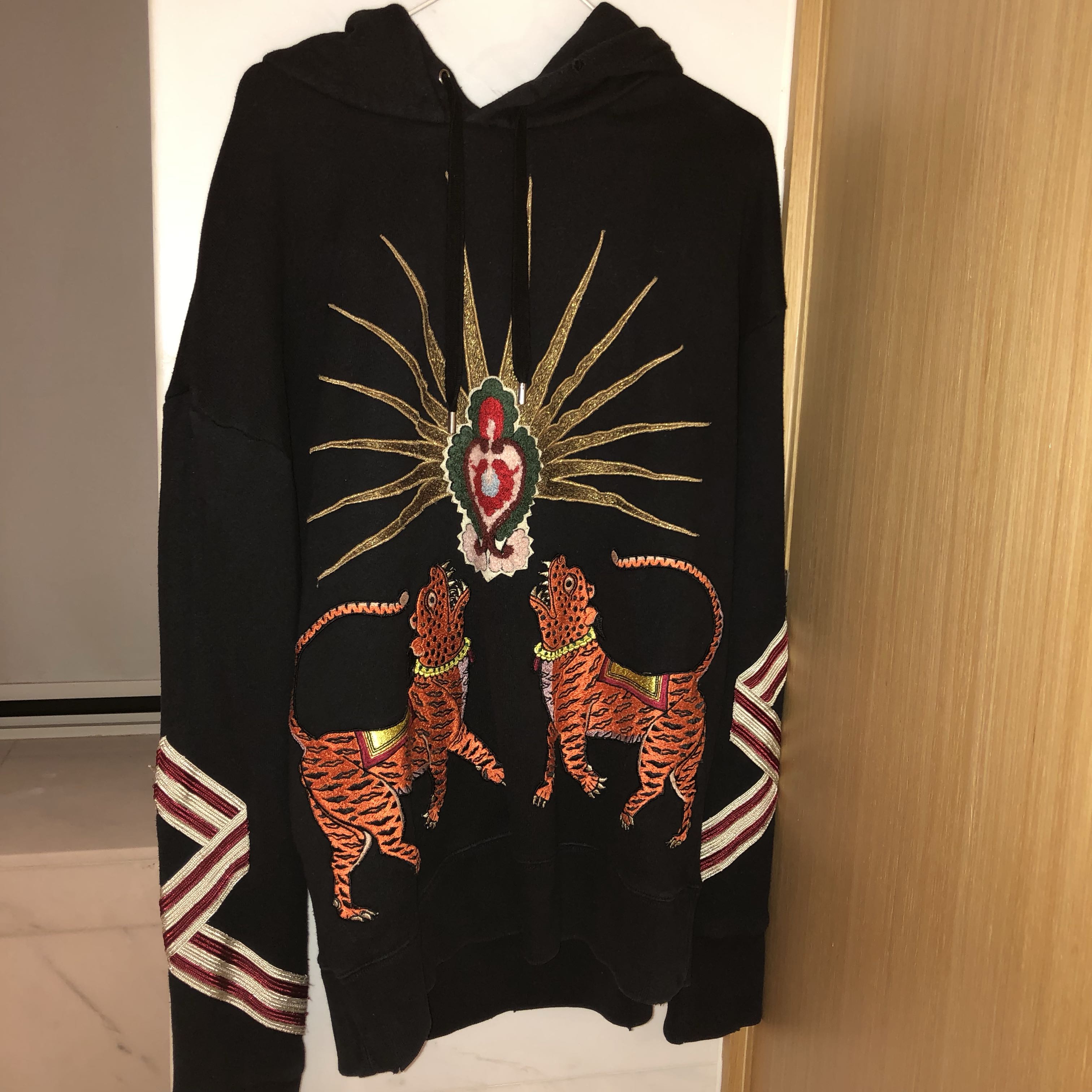 gucci hoodie embroidered