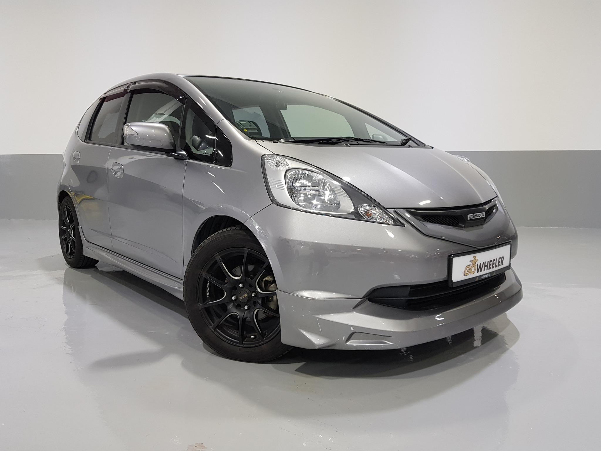 Honda Jazz 1 3l Mt Cars Used Cars On Carousell