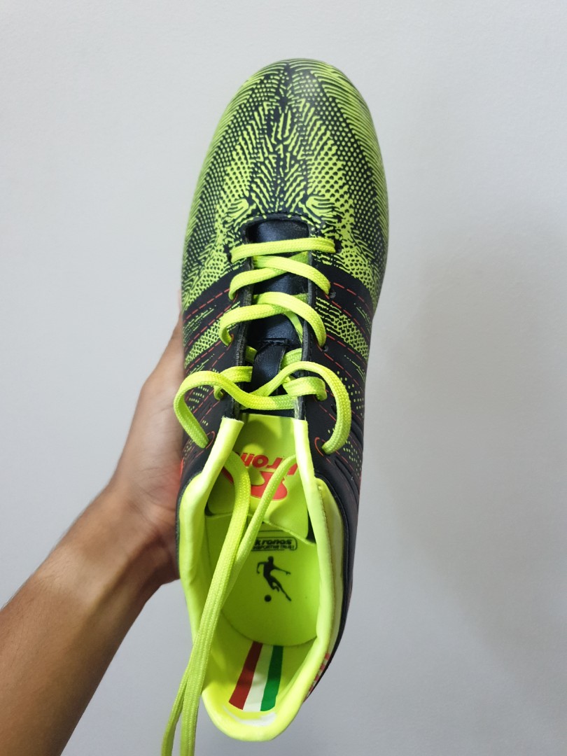 kronos football boots