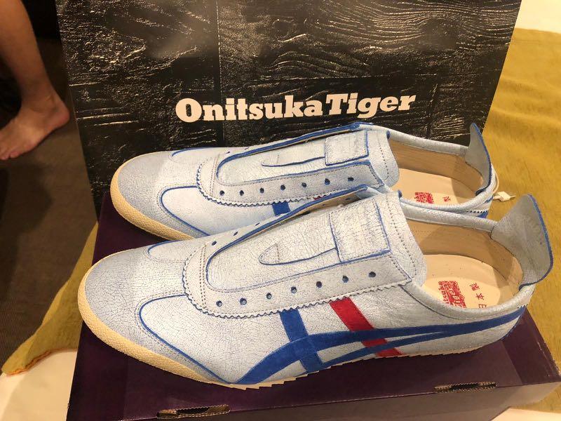 Onitsuka tiger (Category: Sneakers) located in Singapore. Submitted by arsenal4ever (Listing ID 229963306, Image 3). Description: Bought in japan ! Believed Singapore still don’t have that design .