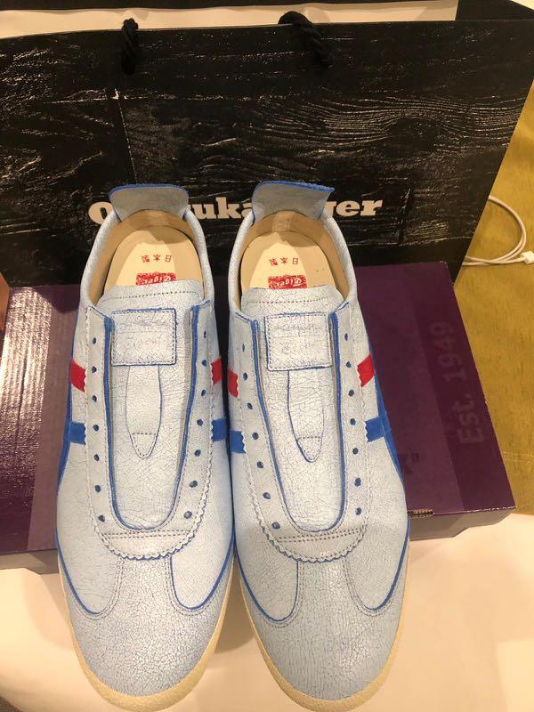 Onitsuka tiger (Category: Sneakers) located in Singapore. Submitted by arsenal4ever (Listing ID 229963306, Image 1). Description: Bought in japan ! Believed Singapore still don’t have that design .
