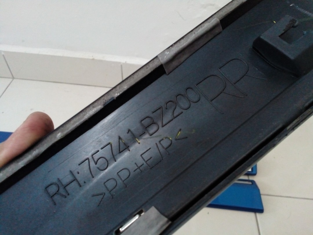 Original Myvi Icon Side Moulding Door Chrome, Auto Accessories on Carousell