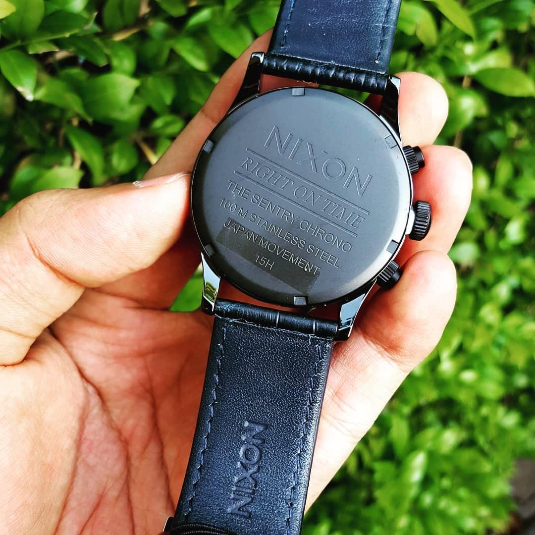Nixon right on time the sentry chrono on sale