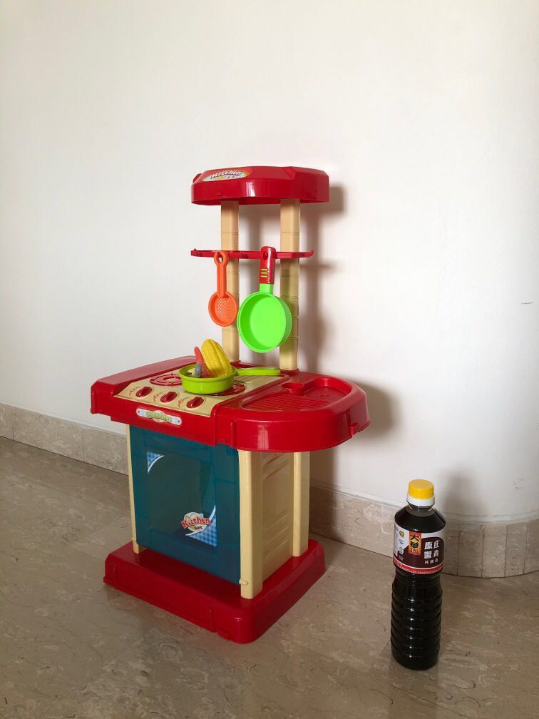 Portable toy kitchen set, Hobbies & Toys, Toys & Games on Carousell