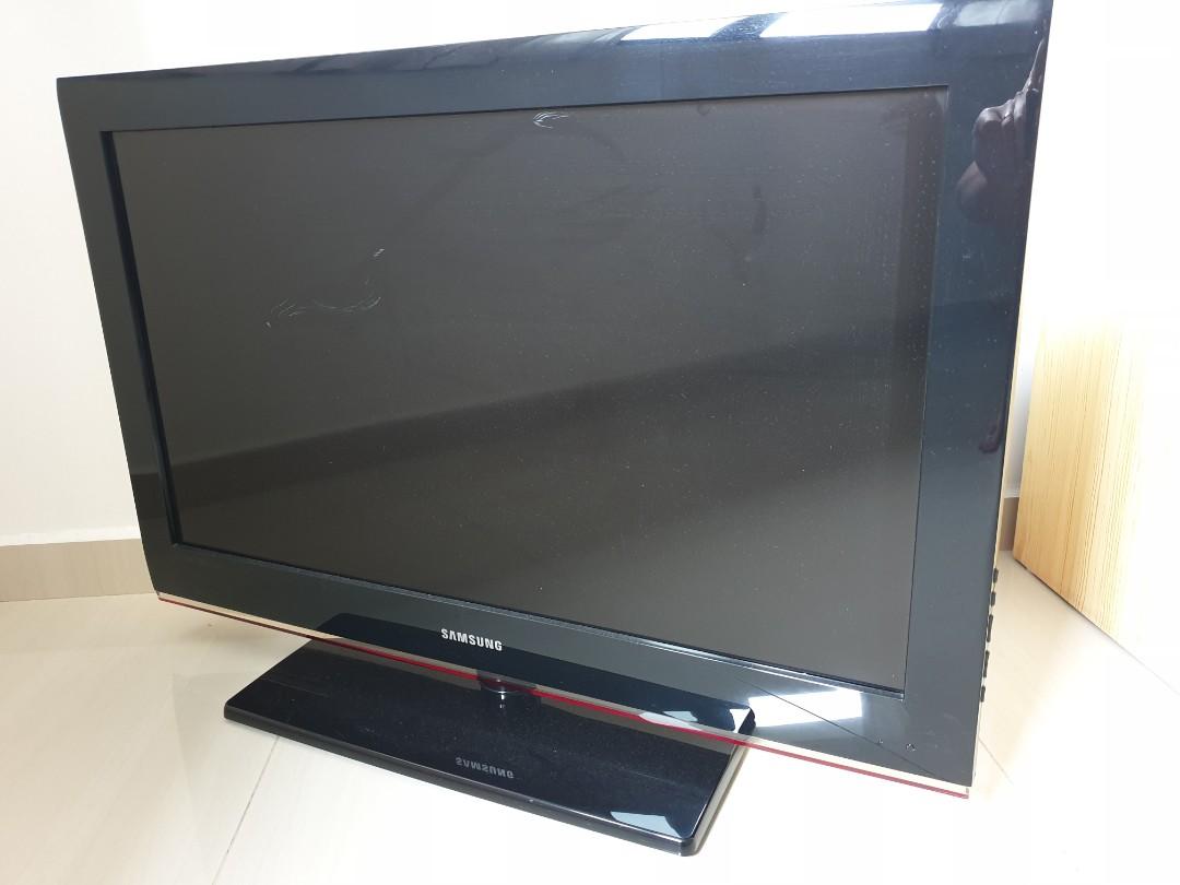Samsung 32 inch TV, TV & Home Appliances, TV & Entertainment, TV on