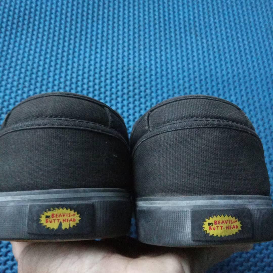 Globe beavis discount and butthead shoes