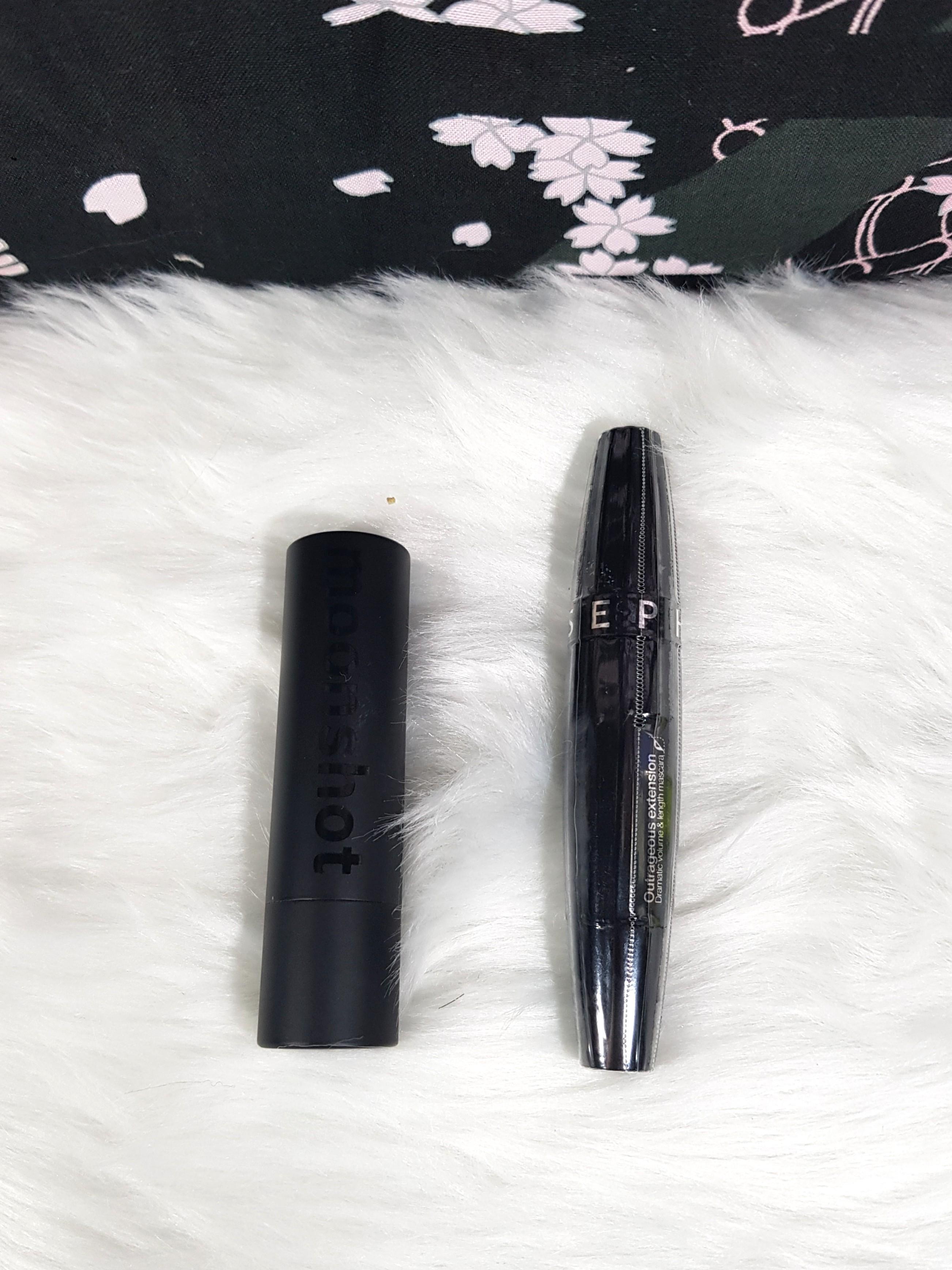Sephora Mini Outrageous Extension Mascara with freebie, Beauty