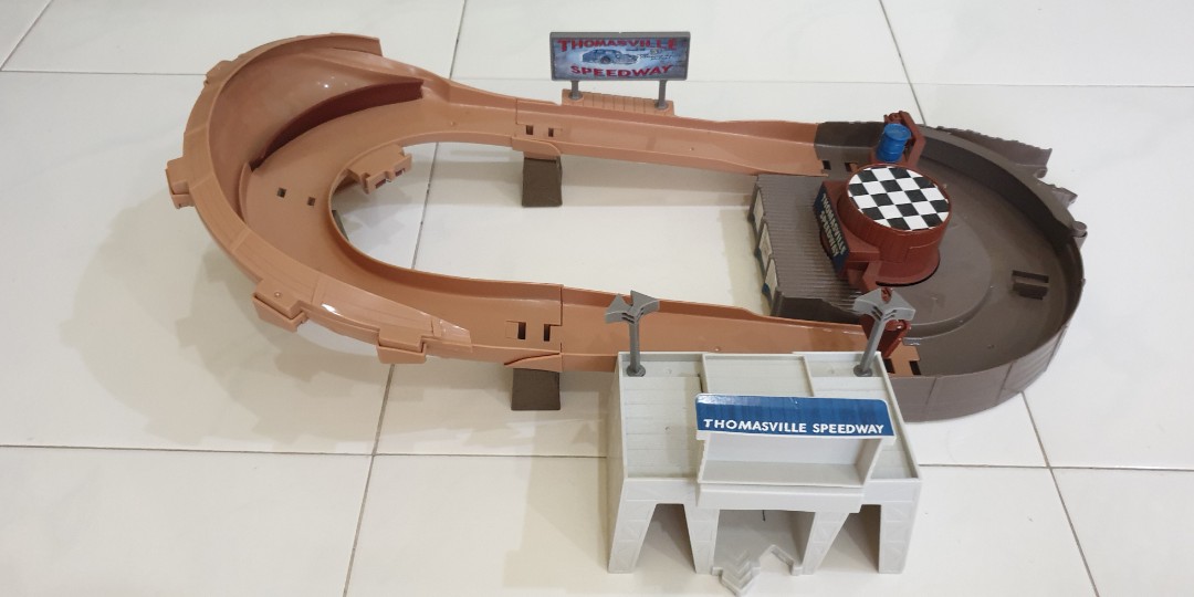 thomasville speedway playset