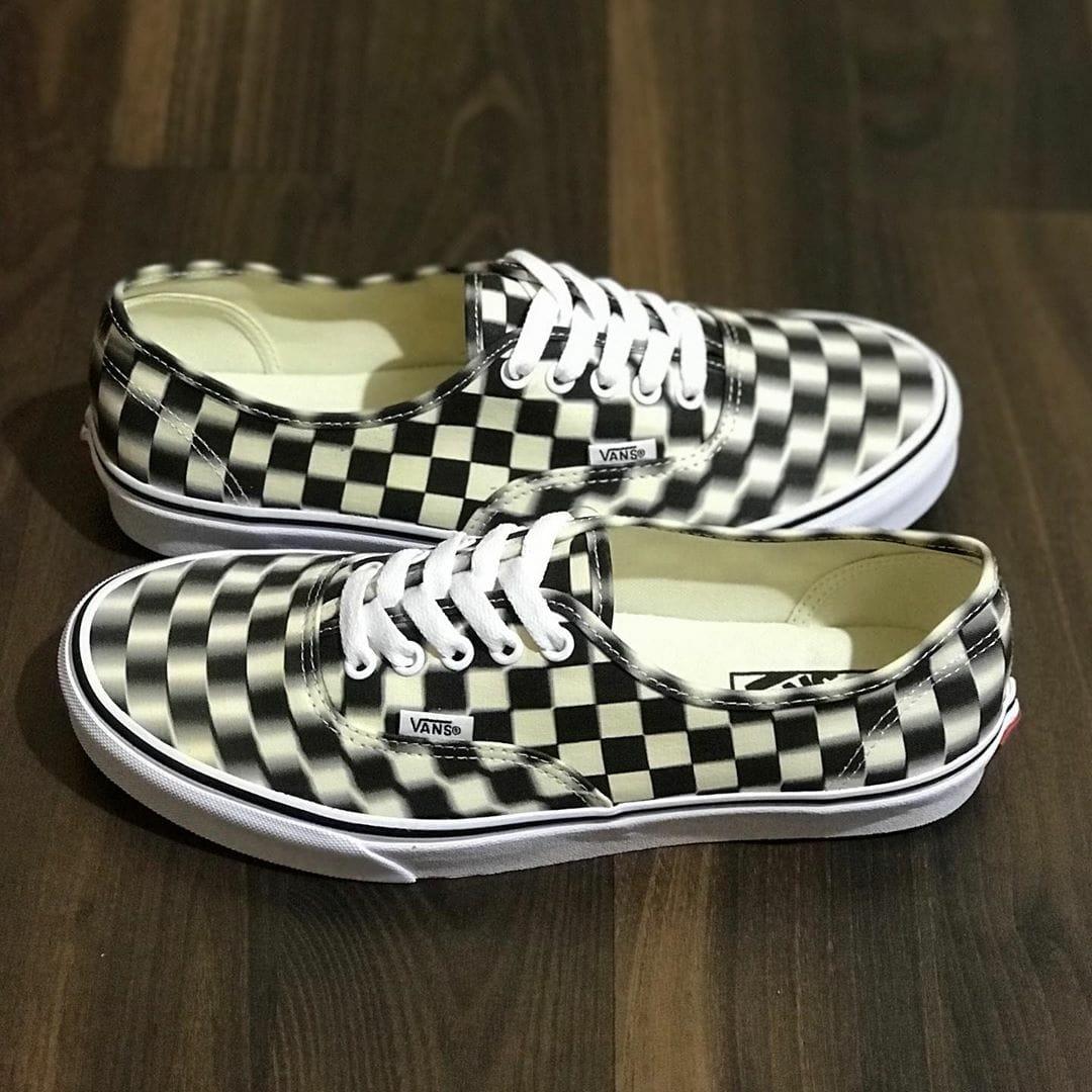 checkered blurry vans