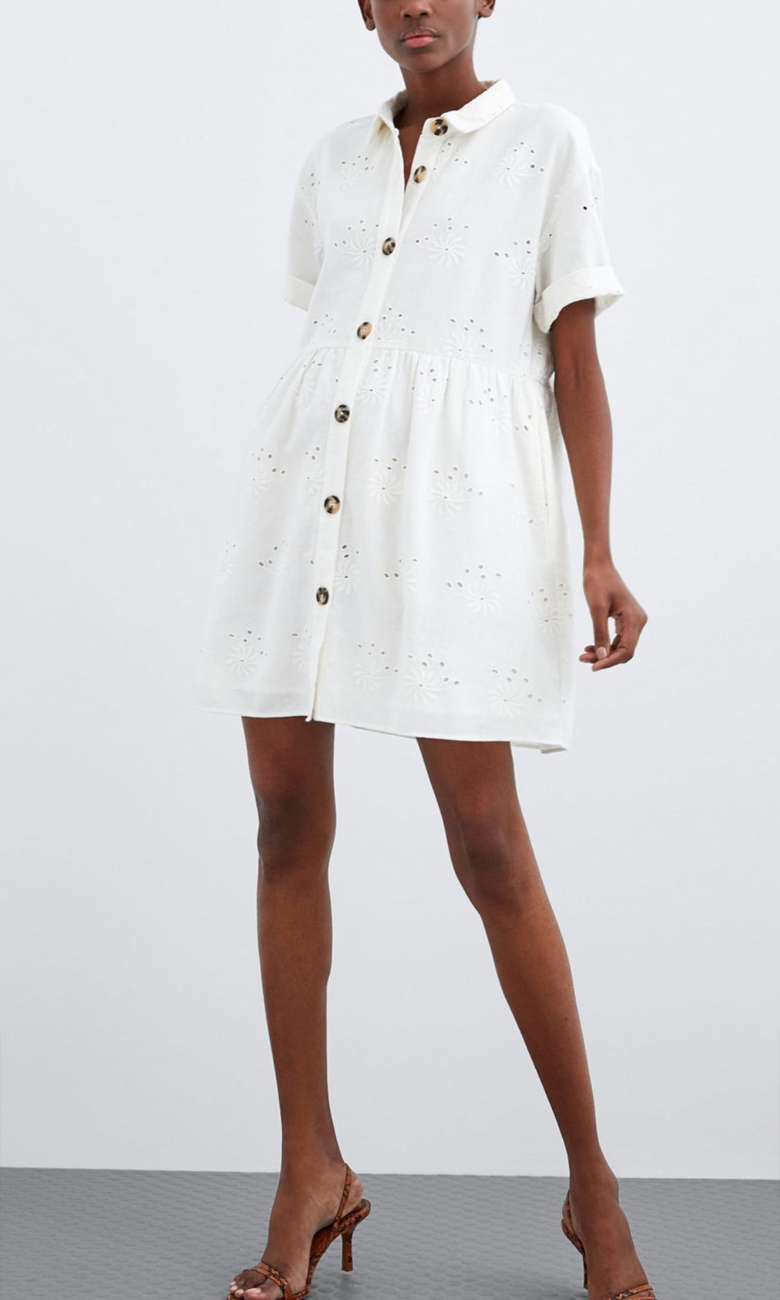 zara white dress with buttons