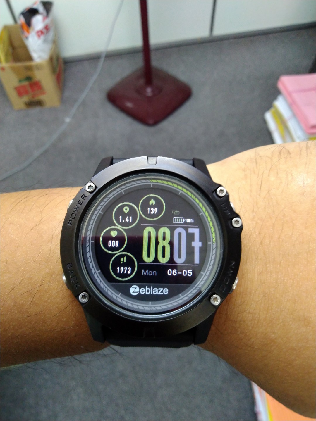 Zeblaze vibe 3 clearance hr smartwatch