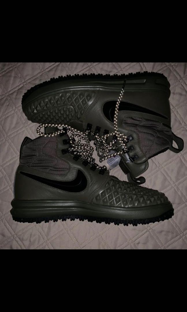 BNWT NIKE AIR FORCE 1 water proof army 