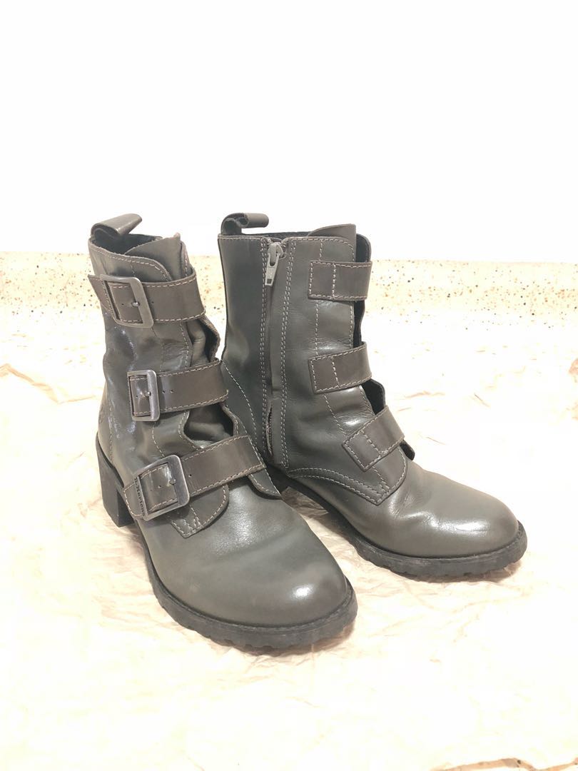 dr martin heeled boots