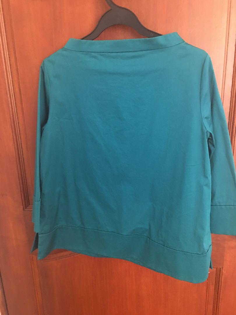 Dark Green Boat Neck Blouse with V-Cut Back Closure & Elbow Sleeve main image 1