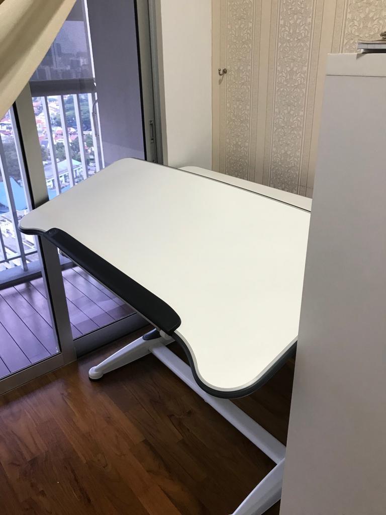 Ergo Factors Oxford S W Ergonomic Desk Furniture Tables Chairs On Carousell