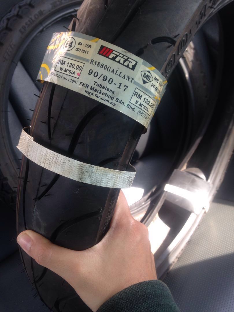Motorcycle Tyre 90 Fkr Motorbikes On Carousell