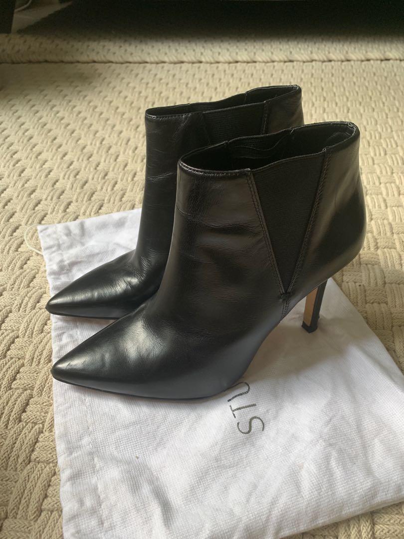 nine west black leather boots
