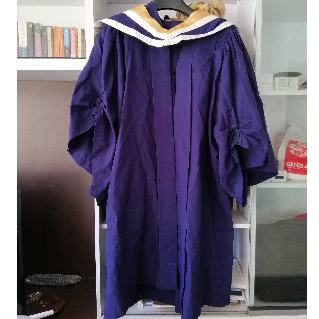 NUS Graduation Gown, Everything Else on Carousell